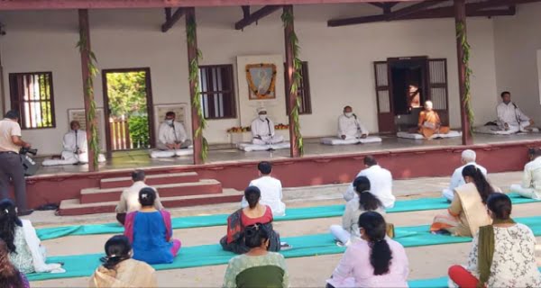 On Gandhi Jayanti Sabarmati Ashram Holds Prayer Meeting